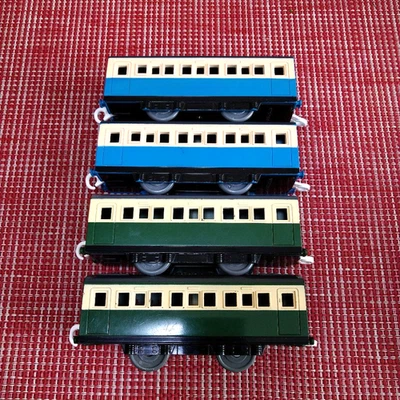 TOMY Thomas & Friends Serie Azul y Verde Pasajeros Express Autocares Coche Japón Foto 1 de 4