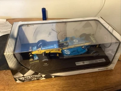 Hot Wheels Racing масштаб 1:18 Renault F-1 Racing R25 Giancarlo Fisichella новый в коробке - Изображение 1 из 4