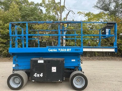 2017 GENIE GS-3369RT DIESEL POWERED ROUGH TERRAIN SCISSOR LIFT GENIE LIFT - Image 1 of 4