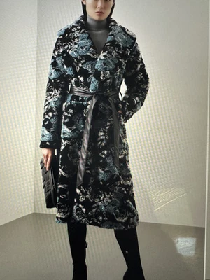 Abrigo para mujer Elea Hutch tamaño pequeño precio de venta sugerido por el fabricante 385,00 USD negro/azul Foto 1 de 4