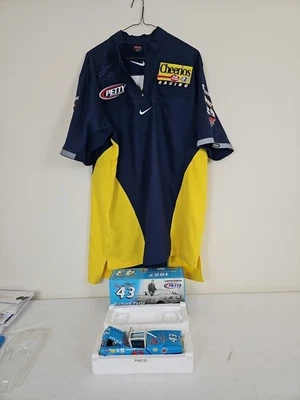 RICHARD PETTY Lot 1/24 #43 1957 OLDS CONV. His First, And A Signed Shirt - Image 1 of 4