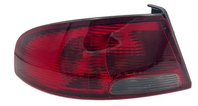 Dodge Stratus Tail Light Passenger Right  2001 2002 2003 2004 2005 2006 OEM 3432 Foto 1 de 4