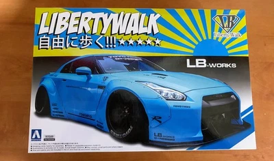 Aoshima 09 LibertyWalk R35 GT-R LB.Works Version 1 - Image 1 of 2