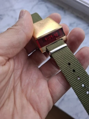Orologio Bulova Computron vintage a LED - Immagine 1 di 4