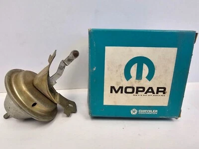 1966-1968 Dodge Distributor Vacuum Advance Unit 273 Cubic Inch 2642263 NOS - Image 1 of 4