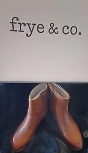 NIB Frye & Co Brown Adelaide  Buckle Detail Ankle Boot - Size 6 - Picture 1 of 7