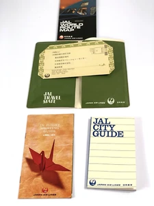 Paquete de viaje de Japan Airlines 1970, compañero de viaje JAL con papeles y estuche de aerolínea - Imagen 1 de 23