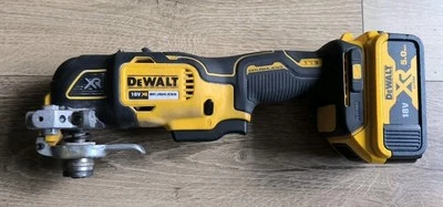 DEWALT 18V  DCS355 Brushless Oscillating Multi Tool +5,0Ah Battery  - Image 1 of 4
