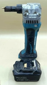 MAKITA XNJ01 18V LITHIUM-ION CORDLESS 16 GAUGE NIBBLER (MVP032934) - Picture 1 of 5