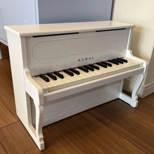 Kawai Upright Mini Piano 1152 weiß 32 Tasten Kinder Musikinstrument Spielzeug gebraucht - Bild 1 von 6