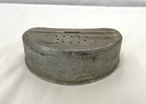 Vintage Belt Bait Box, "Old Pal" Aluminum  USA. Fisherman's Live Bait Box - Picture 1 of 12