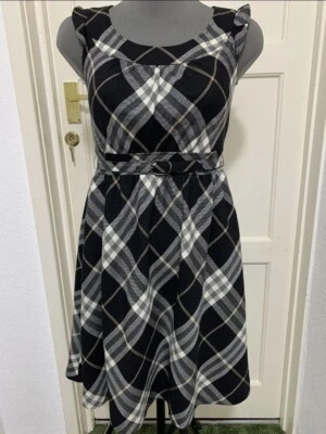 Vintage Women’s Burberry Wool Nova check Short Sleeve Full Lined Dress Sz 36 EXC - Image 1 of 4