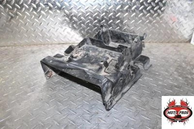 Kawasaki Ninja Zx7r Zx750p 2002 parte trasera cola bandeja de batería de plástico Foto 1 de 4