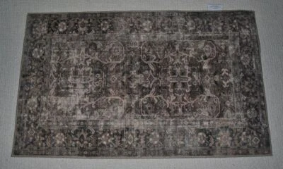 Magnolia Home por Joanna Gaines Sinclair SIN-01 Collection 2'-3" x 3'-9" - Imagem 1 de 4