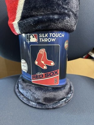 Boston Red Sox MLB 46'' x 60'' Soft & Warm Plush Silk Touch Throw Team Blanket - Image 1 of 4