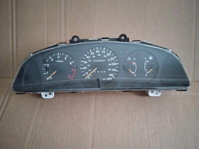 Suzuki Esteem Cluster 2002 velocímetro tacómetro tacómetro panel de instrumentos fabricante de equipos originales 103 km Foto 1 de 4