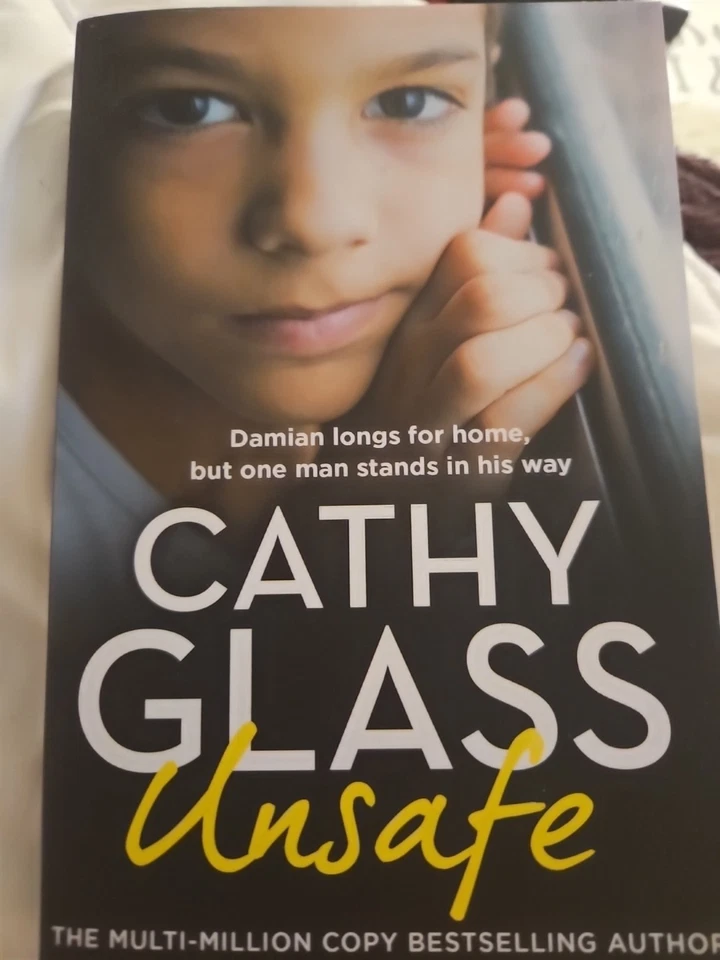 Unsafe, Cathy Glass,  Paperback - Image 1 of 1