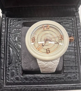 COMO NUEVO RARO Von Dutch Mediano Esfera Oro Rosa Cuarzo Goma Blanco Reloj Analógico - Imagen 1 de 3