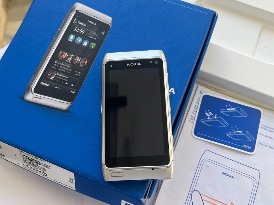 Genuine Nokia N8 - 16 GB - Silver (Unlocked) GSM Retro Finland Mobile phone - Image 1 of 4