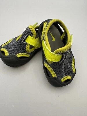 Nike- Sunray Protection-Dk Gray/Bright Yellow-Unisex- Size 1c - Image 1 of 4