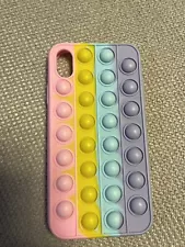Neues AngebotFidget Pop it iPhone XR Toy Case Handyhülle Bumper  Material:Silikon/Gel/Gummi