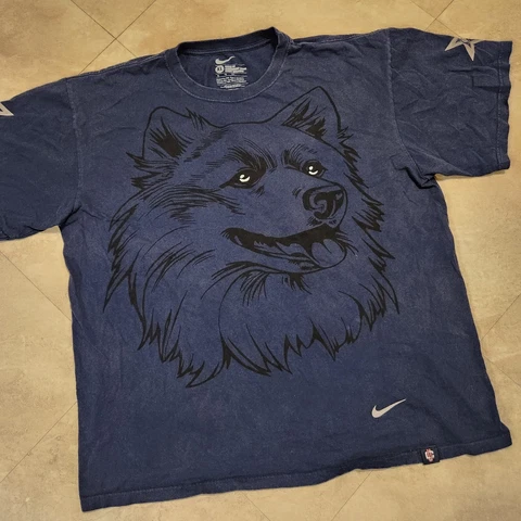 NIKE UConn Huskies Men XL NCAA Basketball Champions AOP Graphic T Shirt All Over Cover