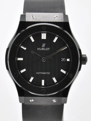 Hublot Classic Fusion Black Magic 45 毫米陶瓷 511.CM.1770.RX 橡胶 — 第 1/4 张图片