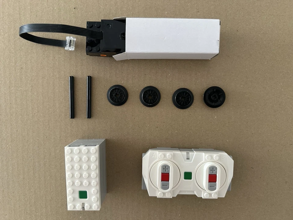 LEGO 88009 Hub 88010 Remote Control 88011 Train Motor For 10361 Holiday Train - Image 1 of 1