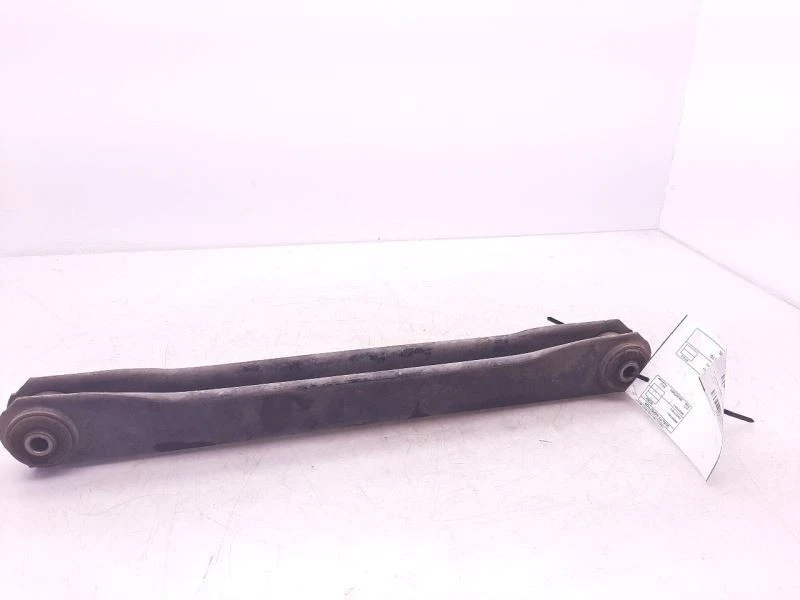 Brazo de control inferior trasero 00-10 CHEVROLET SUBURBAN 1500 15286145 Foto 1 de 4