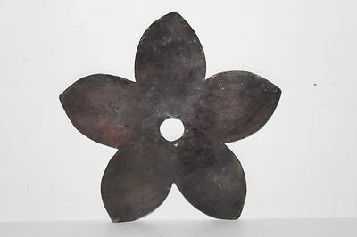 Primitive Early 18th Century Style Tin Daffodil Flower Quilting Stencil Template - Image 1 of 3