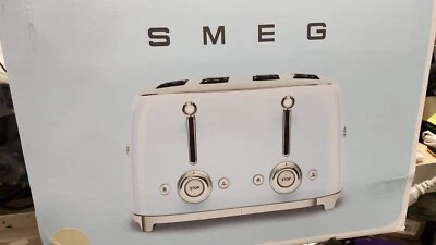 SMEG Tostadora Retro 4 Rebanadas Crema Caja Abierta Foto 1 de 4
