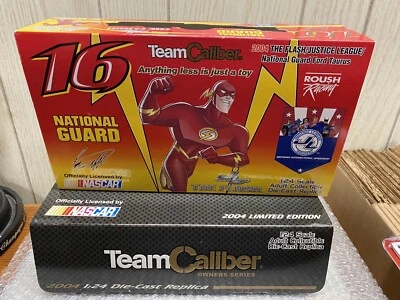 Equipo Calibre Greg Biffle #16 The Flash Liga de la Justicia Nascar Coche de la Guardia Nacional Foto 1 de 4