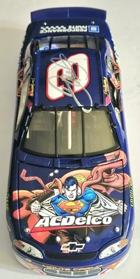 Coche Superman #3 firmado por Dale Jr 1999 con certificado de autenticidad y banco Superman Pit Wagon  Foto 1 de 4