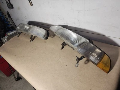 Conjunto de faros de 3 piezas Acura Integra 1990-1993 con montaje de soportes Foto 1 de 4