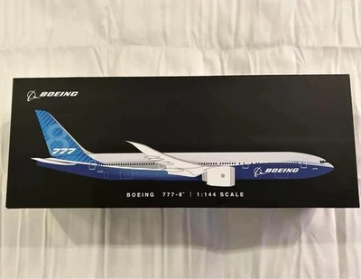 Pacmin Boeing 777-8 1/144 Scale Model Airplane Display Replica Plastic - Image 1 of 4