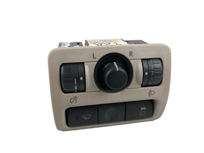 04-2009 Subaru Outback Legacy Mirror Dash Light Headlight Level Traction Switch - Image 1 of 4