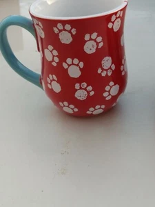Taza de café Food Network roja con estampados de patas de perro nueva - Imagen 1 de 4