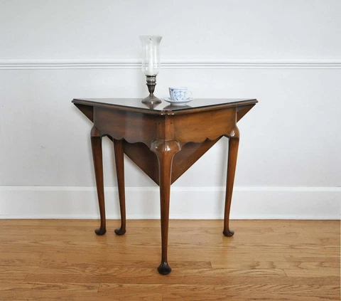 Kittinger Colonial Williamsburg Mahogany Corner Table Cover