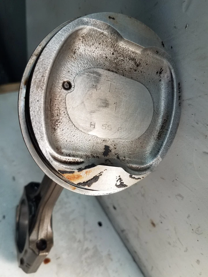 Nissan NV200 2014-2019 2,0 L pistón con biela (3) 4 cilindros (M136) Foto 1 de 4