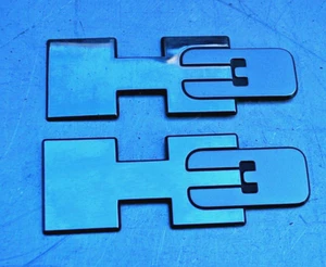 06 07 08 09 10 Hummer H3 2 PIECES Door Nameplate Badge Emblems OEM USED - Picture 1 of 4