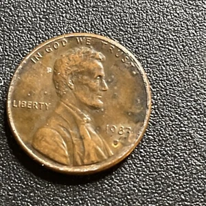 1983-D Lincoln Memorial Penny With Bubbles And Reverse Little Holes And Numbers - Picture 1 of 3