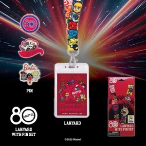 SDCC 2025 Monograma Exclusivo Mattel 80 Aniversario Cordón y Pines Set PREVENTA - Imagen 1 de 2