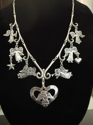 Collar Jeep Collins Sterling Angel Charm con dos extensiones Foto 1 de 4