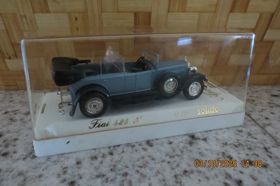 SOLIDO 1/43 : FIAT 525 en boîte d'origine - Photo 1/4