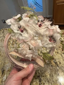 Vintage Light Pink Velvet Ladies Pill Box Hat Silk Millinery Flowers Veil Damage - Picture 1 of 9