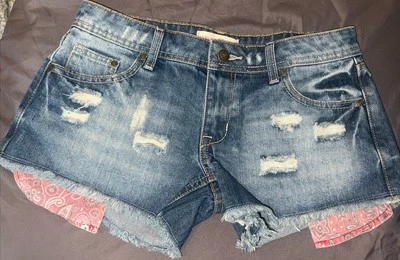 ☀️Pantalones Cortos de Jean Altar'd State Azul Denim Deshilachado Dobladillo Bandana Talla 26 Foto 1 de 4