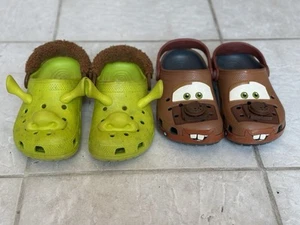 Crocs Lot size 2J “ Shrek And Mater “ 2 Pairs - Picture 1 of 13
