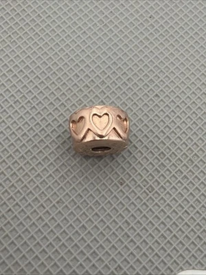 Pandora Chapado en Oro Rosa MET ALE Banda de Corazones Clip Cuentas Dije 781978 Foto 1 de 4