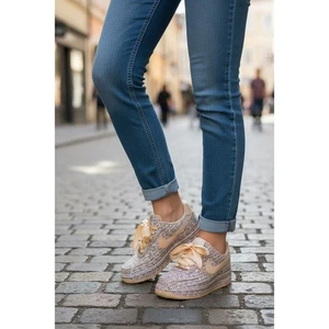 Nike Air Force 1 sneakers basse donna stampa geometrica raso nastro pizzo taglia 7,5 - Foto 1 di 11