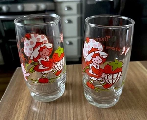 Vintage Strawberry Shortcake Cat Kitten Drinking Glasses Tumblers Set of 2 - Picture 1 of 5